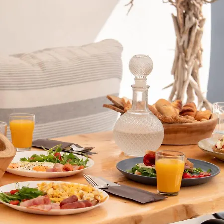 8 Keys מלון דירות 4*