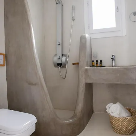 מלון דירות 8 Keys 4*