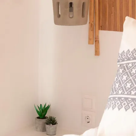 8 Keys מלון דירות 4*