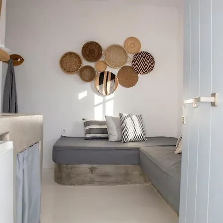 8 Keys 4* נאוסה