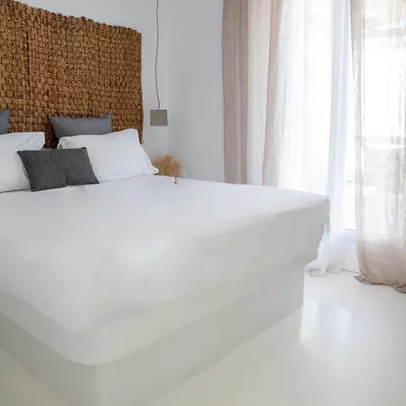 8 Keys Ξενοδοχείο με διαμερίσματα 4*