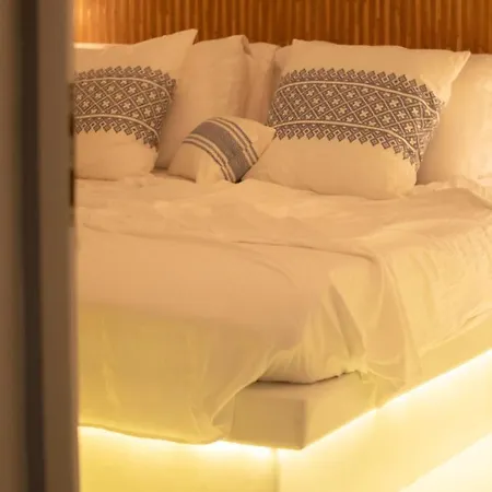 8 Keys Ξενοδοχείο με διαμερίσματα Νάουσα