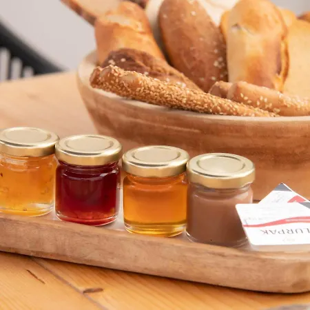 8 Keys 4* Νάουσα