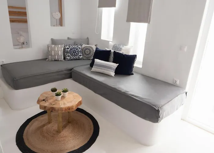 8 Keys Aparthotel Naousa