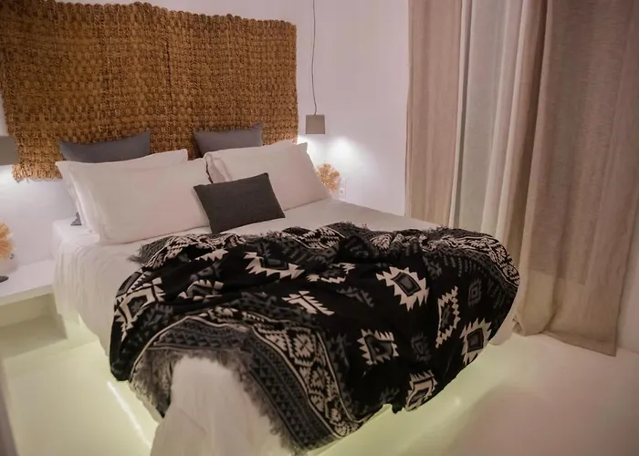 8 Keys Aparthotel 4*